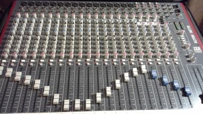 Лот: 4494608. Фото: 1. Микшерный пульт allen-heath zed-2402. Микшеры, предусилители, микрофонные эффекты