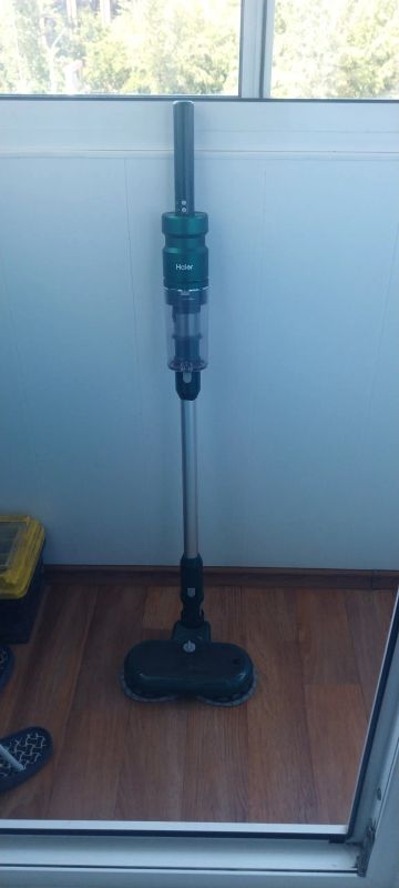 Лот: 23507645. Фото: 1. Вертикальный пылесос HAIER HVC150SW. Пылесосы, паровые швабры