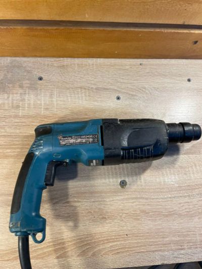 Лот: 19823186. Фото: 1. Перфоратор makita HR2450(кр1545... Электроинструмент