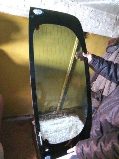Лот: 12852747. Фото: 1. Стекло задней двери Toyota Ractis. Кузов