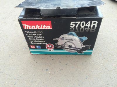 Лот: 9752164. Фото: 1. Циркулярная пила Makita 5704R. Электроинструмент