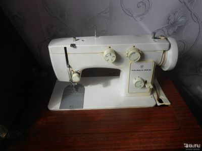 Лот: 9652559. Фото: 1. Швейная машинка Чайка 142м. Швейная, вязальная