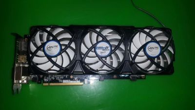 Лот: 10831189. Фото: 1. Видеокарта Gigabyte Radeon R9... Видеокарты