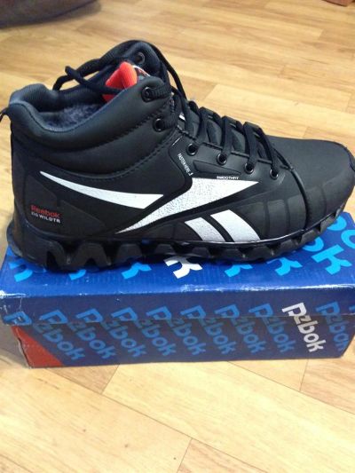 Лот: 3368580. Фото: 1. Кроссовки Reebok 42-43размер. Кеды, кроссовки, слипоны