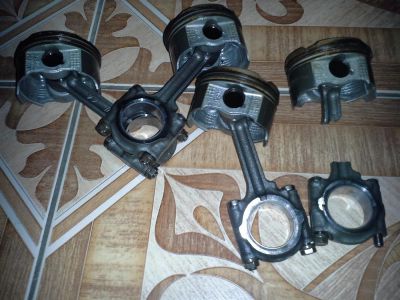 Лот: 3153059. Фото: 1. Поршни шатуны cbr600f4i 2004 с... Запчасти