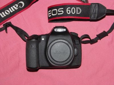 Лот: 6822040. Фото: 1. Canon 60D (body) + аксессуары. Цифровые зеркальные