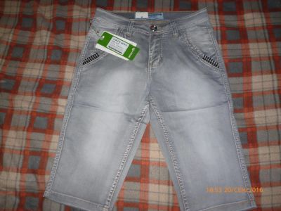 Лот: 8302915. Фото: 1. Бриджи мужские джинсовые размер... Брюки, джинсы, шорты