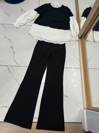 Лот: 22837254. Фото: 1. Брюки клеш и блуза Zara. Брюки, шорты