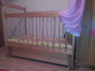 Лот: 3438143. Фото: 1. Кроватка детская с маятниковым... Детские кровати и кроватки