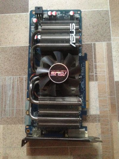 Лот: 7561098. Фото: 1. ASUS GeForce GTS 250. Видеокарты