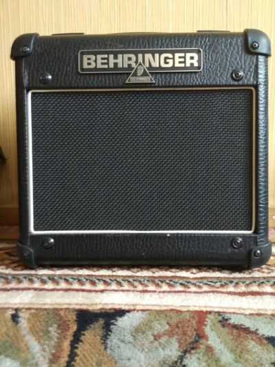 Лот: 7559854. Фото: 1. Ламповый комбоусилитель Behringer... Гитарные эффекты и комбоусилители