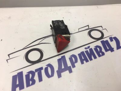 Лот: 21716880. Фото: 1. кнопка аварийной сигнализации... Двигатель и элементы двигателя