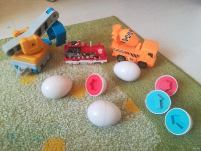 Лот: 17328308. Фото: 1. яйца развивающие и две машинки. Развивающие