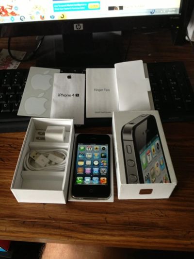 Лот: 3222908. Фото: 1. Apple iPhone 4S 16Gb Black. В... Смартфоны