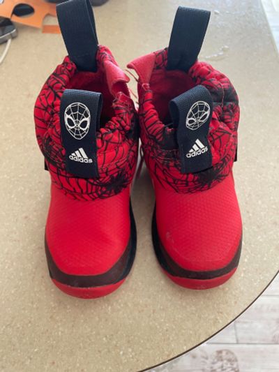 Лот: 18833867. Фото: 1. Полусапожки Adidas коллаборация... Сапоги