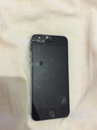 Лот: 6305190. Фото: 1. iPhone 5s 64 gb. Смартфоны