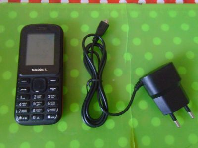 Лот: 19962058. Фото: 1. Телефон с зарядкой texet. Оригинал... Кнопочные мобильные телефоны
