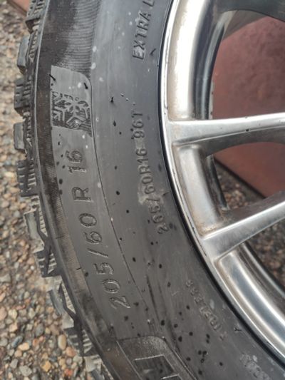 Лот: 19367214. Фото: 1. 205/60 R16 Michelin x ice north... Шины