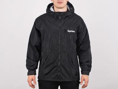 Лот: 10352731. Фото: 1. Ветровка Supreme. Верхняя одежда
