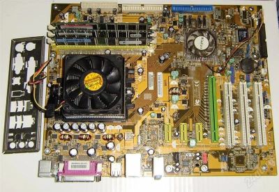 Лот: 853129. Фото: 1. foxconn NF4K8AB-RS + AMD SEMPRON... Материнские платы