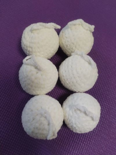 Лот: 25884779. Фото: 1. Ёлочные шары (амигуруми), набор... Гирлянды, шарики, новогодние аксессуары