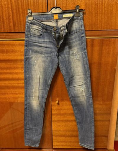 Лот: 24889176. Фото: 1. Джинсы Hugo boss 26. Джинсы