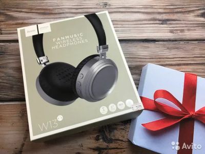 Лот: 14320689. Фото: 1. Наушники Bluetooth накладные с... Наушники, гарнитуры