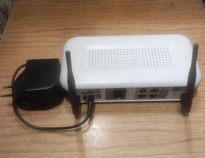 Лот: 25898881. Фото: 1. Оптический терминал от Ростелекома. Маршрутизаторы (роутеры)