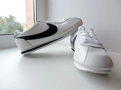 Лот: 9943133. Фото: 1. Кроссовки Nike реплика. Кеды, кроссовки, слипоны