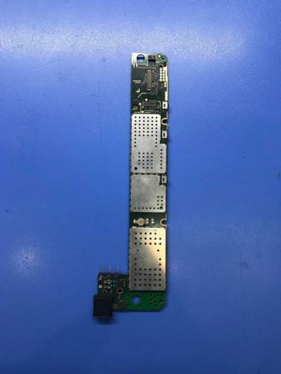 Лот: 10828454. Фото: 1. плата Lumia 550 RM-1127 не вкл. Микросхемы и платы