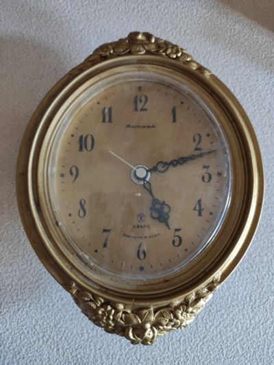 Лот: 19465726. Фото: 1. часы настенные Янтарь, кварц... Часы настенные, настольные