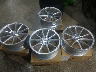 Лот: 14612987. Фото: 1. Диски реплика Vossen VFS1 R17... Диски