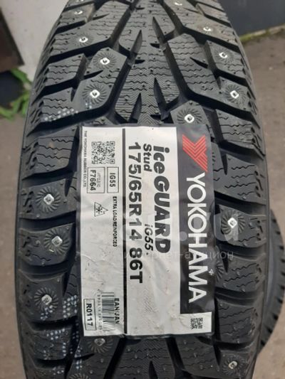 Лот: 20570834. Фото: 1. Зимняя резина 175/65 R-14 " Yokohama... Шины