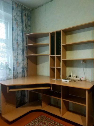 Лот: 12599618. Фото: 1. Компьютерный стол. Компьютерные и письменные столы