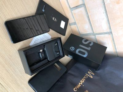Лот: 17764158. Фото: 1. Samsung s10e на гарантии. В идеальном... Смартфоны