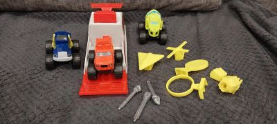 Лот: 19900612. Фото: 1. Вспыш и чудо-машинки. Игровые наборы