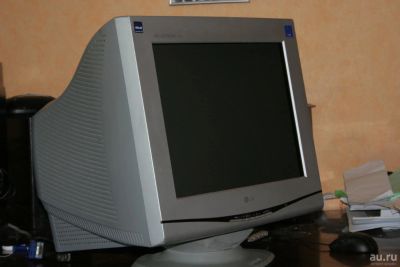 Лот: 9273493. Фото: 1. Монитор LG Flatron P900 19''. ЭЛТ-мониторы