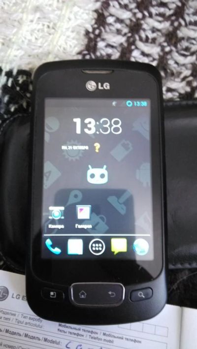 Лот: 3307623. Фото: 1. Смартфон LG P500 Optimus One Black... Смартфоны