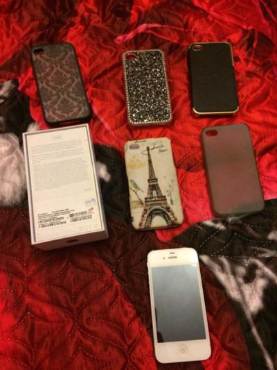 Лот: 9916821. Фото: 1. iPhone 4S 16gb. Смартфоны