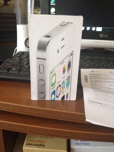 Лот: 6864368. Фото: 1. Новый Iphone 4s, 8gb, обмен. Смартфоны