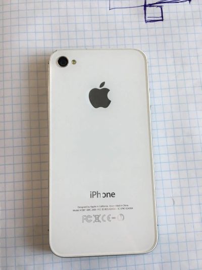 Лот: 11204652. Фото: 1. iphone 4s 16gb. Смартфоны