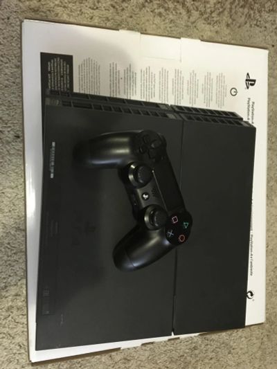 Лот: 8367535. Фото: 1. Play station 4 + куча игр(см описание... Игровые приставки, консоли