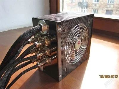 Лот: 1898002. Фото: 1. Блок питания HYPER 530W. Корпуса, блоки питания