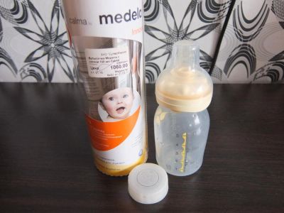 Лот: 4240163. Фото: 1. Бутылочка medela с соской calma. Всё для кормления