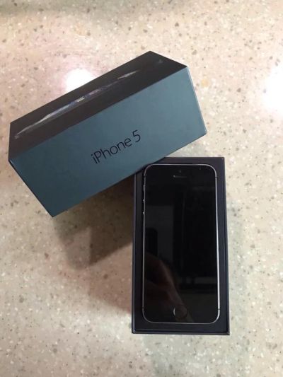 Лот: 8794924. Фото: 1. Iphone 5 16gb. Смартфоны