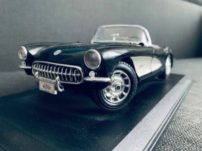 Лот: 16525959. Фото: 1. Модель 1:18 Chevrolet Corvette... Автомоделизм