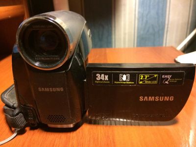Лот: 7205120. Фото: 1. Видеокамера miniDV, Samsung VP-D381i. Видеокамеры
