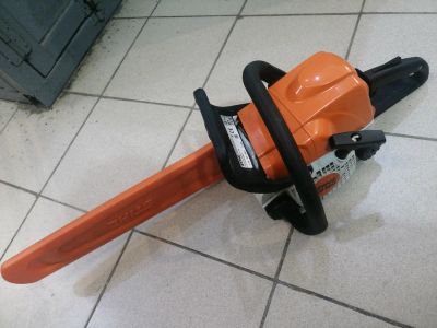 Лот: 18630296. Фото: 1. Бензопила Stihl MS180 (1402-10... Бензо-, мотоинструмент