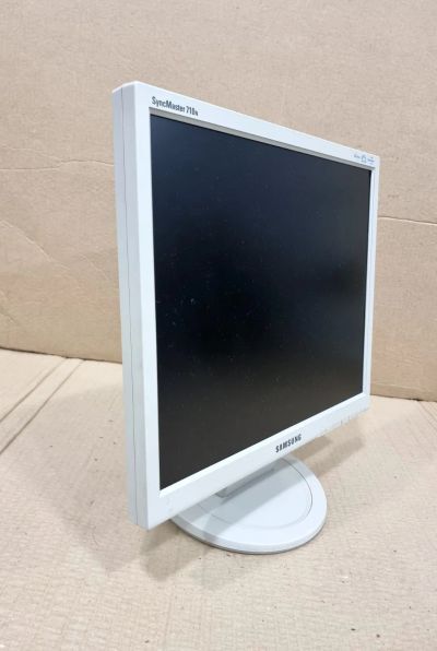 Лот: 24870767. Фото: 1. Монитор Samsung SyncMaster 710N... ЖК-мониторы