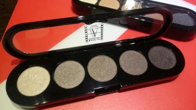 Лот: 6356279. Фото: 1. Тени для век make up оригинал. Макияж